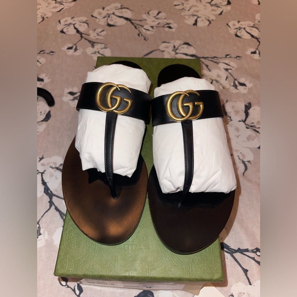 Gucci Leather Thong Sandal with Double G